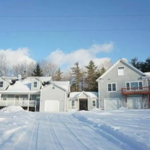 Huge 10 Acre Mountain Retreat